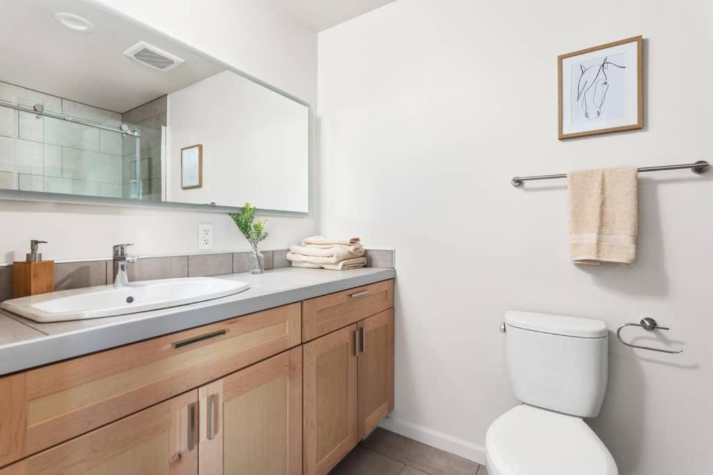 Upscale 3Br Penthouse By Cozysuites Indianapolis Bagian luar foto