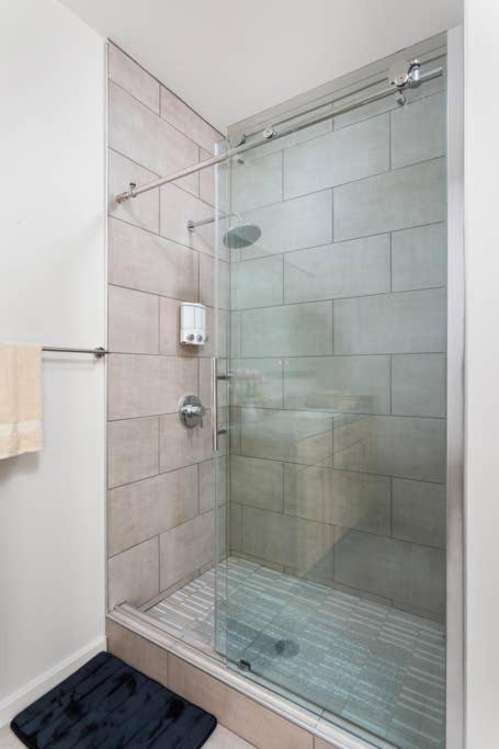 Upscale 3Br Penthouse By Cozysuites Indianapolis Bagian luar foto